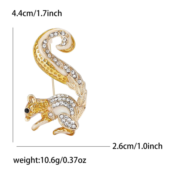 Gold and white squirrel-shaped brooch with measurements and weight displayed.