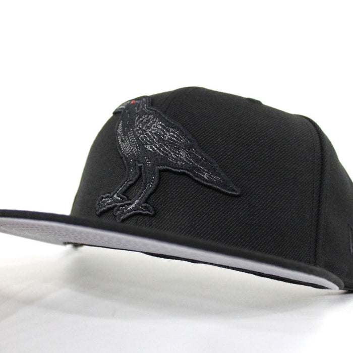 Crow New Era 59FIFTY Fitted Hat (Black Black 2 Gray Under Brim)