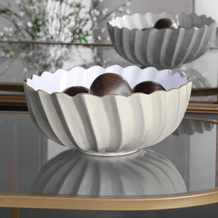 Beatriz Ball Encanto Orlando Medium Bowl — Holding fruit on a mirrored table