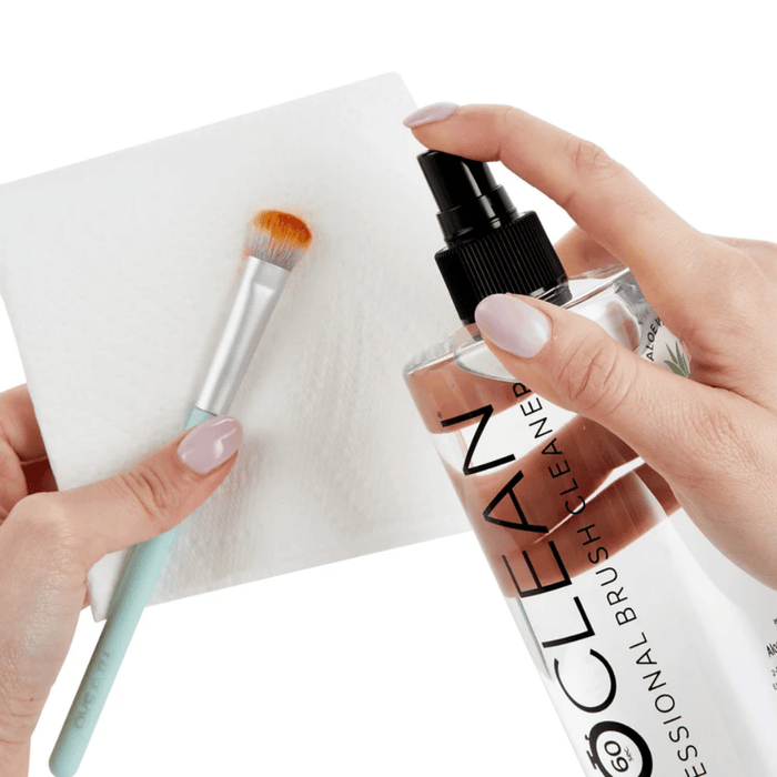 Isoclean Makeup Brush Cleaner with Spray Top 80ml