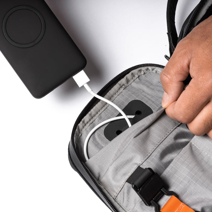 Kompak Crossbody Bag