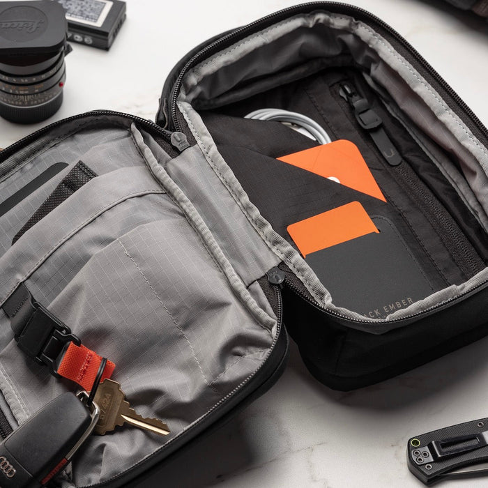 Kompak Crossbody Bag
