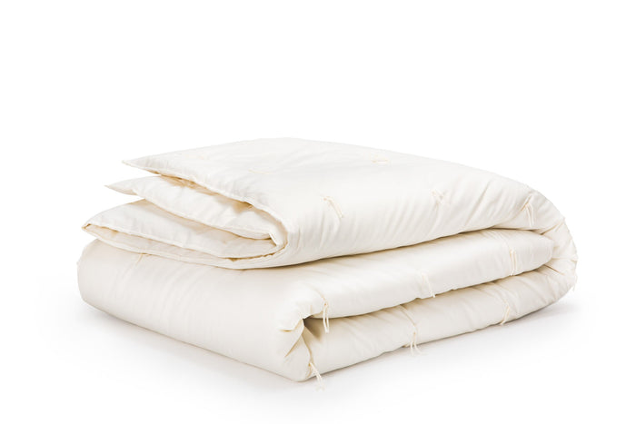 Lightweight Wool Comforter by Frankenmuth Woolen Mill