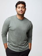 Matheus is 6', 210LBS and wears a size XL # Long Sleeve Tee in Green | Fresh Clean Threads