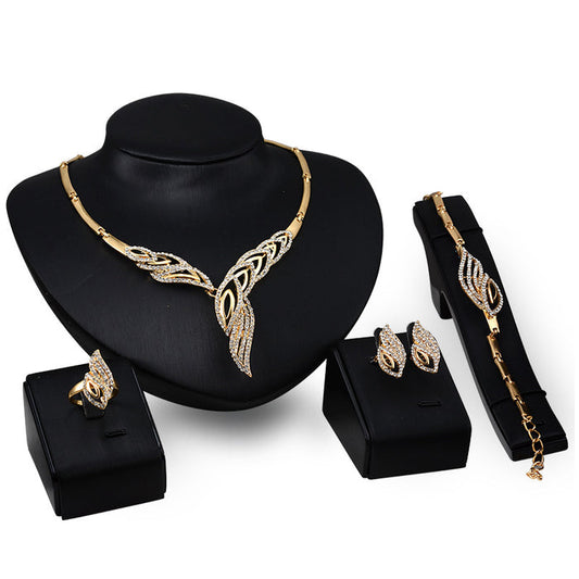 SET322 - Elegant Gold Jewellery Set
